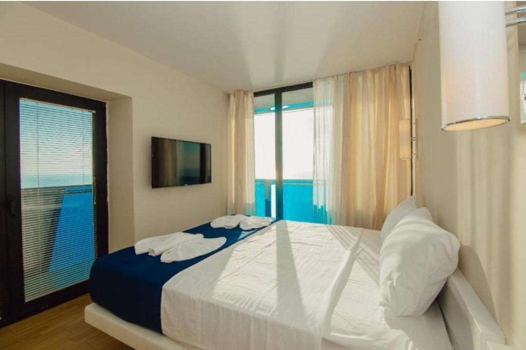 Lamar Hotel บาทูมิ ภายนอก รูปภาพ